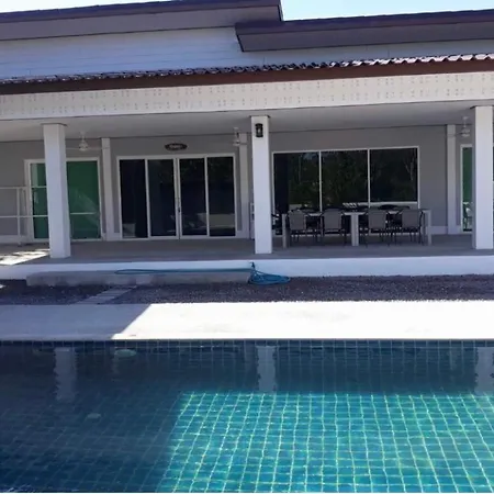 Kongsai Private Poolvilla In Klong Khong